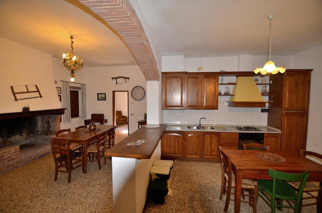 Agriturismo Poggio Ai Grilli Gambassi Terme Pokoj fotografie